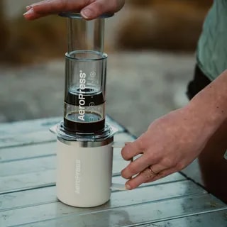 AeroPress - Travel Coffee Mug - Kubek Termiczny Kremowy 350ml