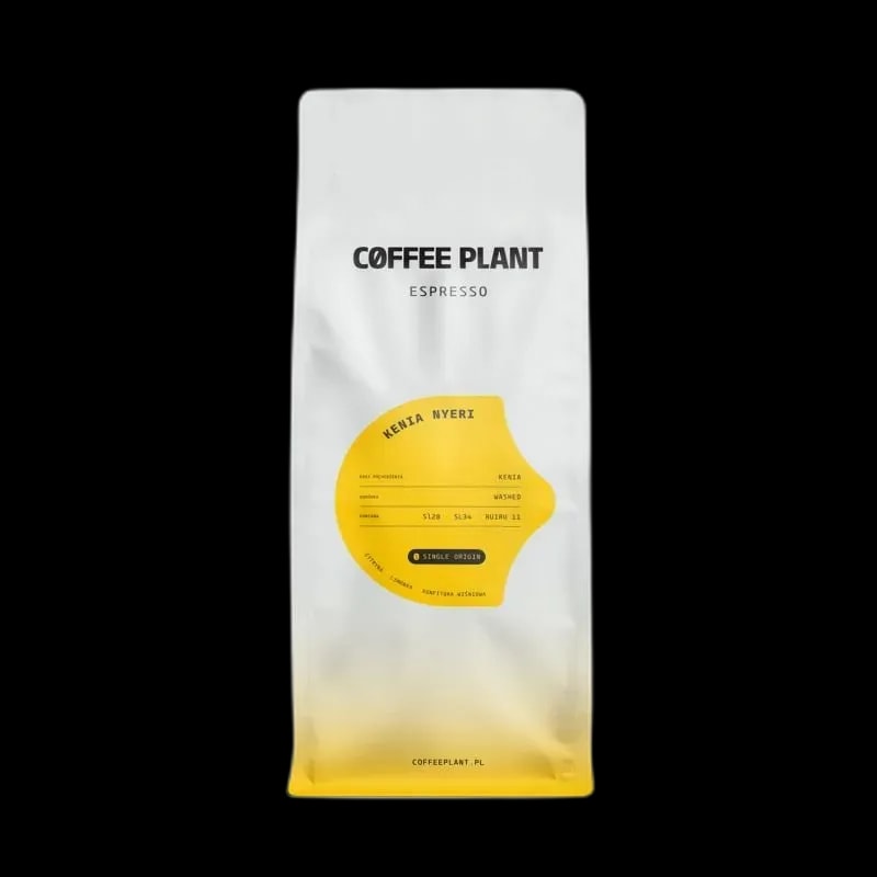 Białe opakowanie kawy ziarnistej Coffee Plant Kenia Nyeri 1 kg z żółtą etykietą, dostępne w sklepie z kawą specialty