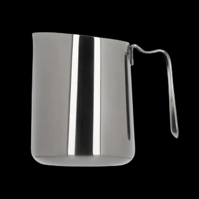 Grafitowy dzbanek Fellow Eddy Pitcher o pojemności 530 ml. Stylowy i funkcjonalny, wykonany z wysokiej jakości stali nierdzewnej. Wyposażony w ergonomiczny uchwyt oraz precyzyjną wylewkę, umożliwia łatwe spienianie mleka do kawy. Doskonały wybór dla profesjonalnych baristów i miłośników kawy.