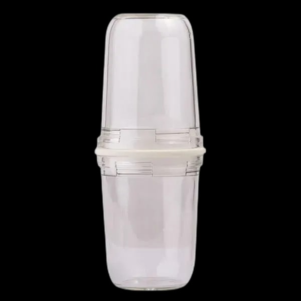 Przezroczysty shaker do mleka Hario Latte Shaker o pojemności 70 ml z białą uszczelką, umożliwiający szybkie i łatwe spienianie mleka bez użycia prądu. Kompaktowy design sprawia, że jest idealnym akcesorium do przygotowywania kaw mlecznych w domu lub w podróży.