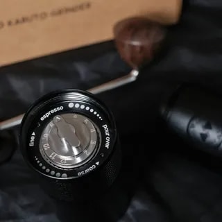 Hario - Kabuto Czarny - Ręczny Młynek do Kawy
