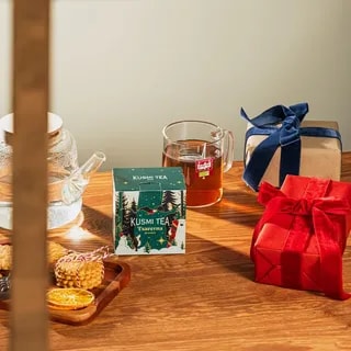 Kusmi Tea Tsarevna Bio Świąteczna Czarna Herbata z Przyprawami 20 Saszetek