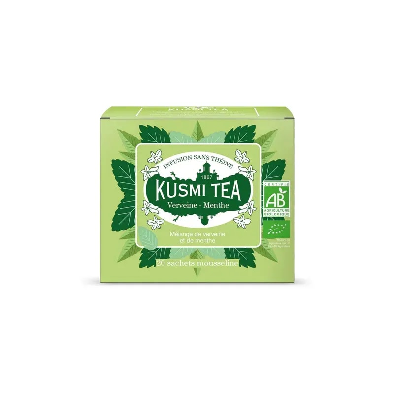 Opakowanie ziołowej herbaty Kusmi Tea Verveine-Menthe, które zawiera 20 saszetek muszelkowych. Herbata ta łączy w sobie orzeźwiające nuty werbeny i mięty, idealna dla miłośników wykwintnych naparów w każdym momencie dnia.
