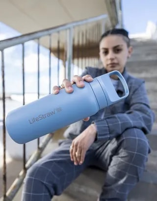 LifeStraw Go 2.0 Termiczna Butelka z Filtrem Membranowo-Węglowym 700 ml Icelandic Blue
