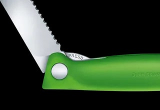 Nóż Victorinox Piknikowy Swiss Classic Zielony Składany 6.7836.F4B Ostrze Ząbkowane 11 cm