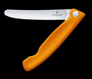 Nóż Victorinox Piknikowy Swiss Classic Pomarańczowy Składany 6.7836.F9B Ostrze Ząbkowane 11 cm