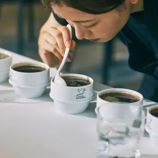 ORIGAMI - Miseczka cuppingowa 225ml - Biała z logo Cup of Excellence