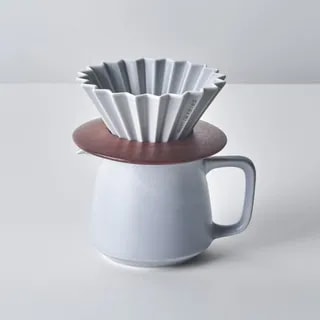 ORIGAMI Podstawka pod dripper z drewna