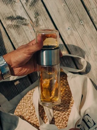 Paper & Tea - Nomad - Butelka z zaparzaczem do herbaty - Przezroczysta