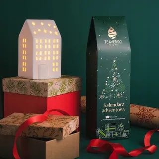 Teaverso - Kalendarz Adwentowy DOMEK z herbatą liściastą premium 24 x 5g