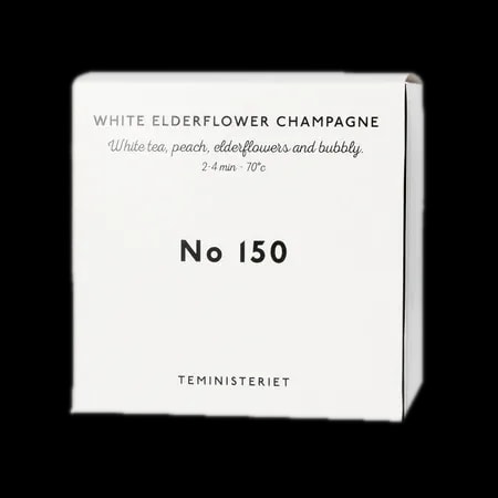 Opakowanie herbaty Teministeriet No 150 White Elderflower Champagne, zawierającej białą herbatę, brzoskwinię, kwiaty bzu i nutę bąbelków. Herbata zalecana do zaparzania w temperaturze 70°C przez 2–4 minuty. Minimalistyczne białe pudełko z czarnymi napisami, typowe dla eleganckiego stylu marki Teministeriet.