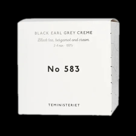 Opakowanie herbaty Teministeriet No 583 Black Earl Grey Creme, zawierającej czarną herbatę, bergamotkę i krem. Idealna do zaparzania w temperaturze 100°C przez 3–4 minuty. Pudełko w minimalistycznym stylu, w kolorze białym z czarnymi napisami, co nadaje elegancji i pasuje do nowoczesnych herbat premium.