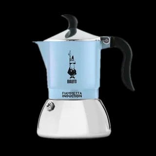 Błękitna kawiarka Bialetti Fiammetta Induction 2tz na białym tle, tradycyjna włoska kawiarka do parzenia kawy na indukcję, model Primavera, z czarnym ergonomicznym uchwytem i srebrnym wykończeniem, idealna do przygotowywania espresso w domu