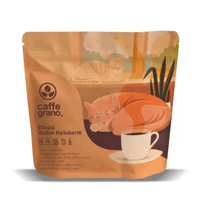 Opakowanie kawy Etiopia Gedeb Halloberiti marki Caffe Grano przedstawia aromatyczną mieszankę o nutach owoców leśnych, kakao oraz karmelu. Idealna do przygotowania w domowym zaciszu, zachwyci miłośników kawy swoim niepowtarzalnym smakiem i aromatem.