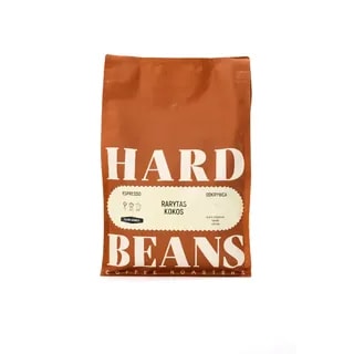 Opakowanie espresso Rarytas Kokos od Hard Beans, wyróżniające się intensywnym smakiem wzbogaconym nutami kokosa. Idealne dla miłośników unikalnych kaw, którzy pragną odkrywać nowe doznania smakowe przy każdym łyku.