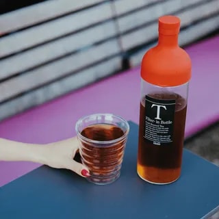 Hario butelka z filtrem Cold Brew Tea - czerwona 750 ml