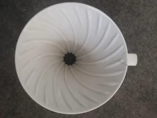 Hario ceramiczny Drip V60-02 Biały VDC-02W
