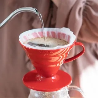 Hario ceramiczny Drip V60-02 Czerwony VDC-02R