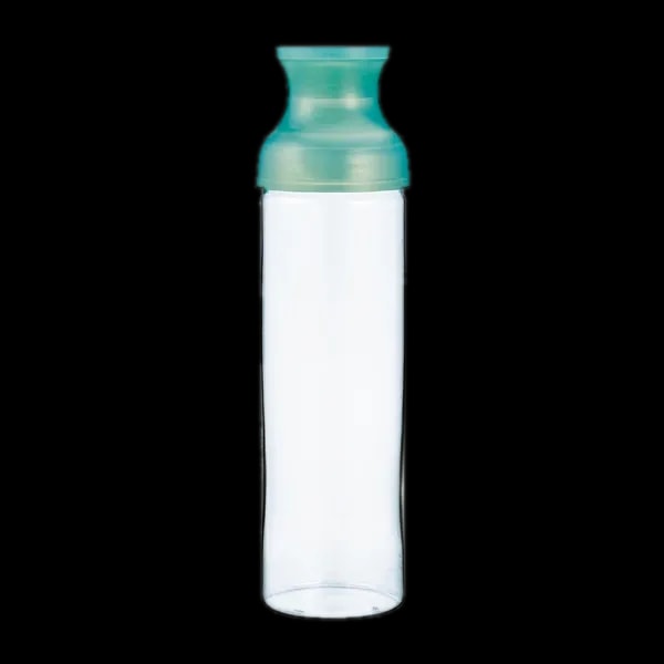Przezroczysta butelka do cold brew z morską nakrętką i filtrem Hario Filter In Tea Carafe, o pojemności 750ml, idealna do przygotowywania zimnej herbaty lub kawy
