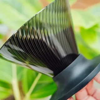 Hario - tritanowy drip NEO V60-02 - czarny