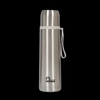 Termos Majestic Sport Izalco o pojemności 500 ml, wykonany z wysokiej jakości stali nierdzewnej. Klasyczny i elegancki design w srebrnym kolorze, idealny na każdą okazję. Wyposażony w praktyczny pasek w jasnym odcieniu dla łatwego przenoszenia. Zakręcane wieczko gwarantuje szczelność i utrzymanie odpowiedniej temperatury napojów. Logo "Majestic Sport" umieszczone na dolnej części termosu, podkreślające trwałość i renomę produktu.