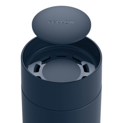 Fellow - Carter Move Mug 360 Sip Lid - Kubek termiczny - Granatowy 355 ml - obrazek 2