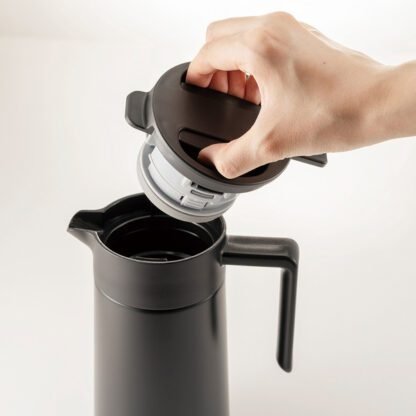 Hario - Serwer termiczny z ceramiczną powłoką czarny 600ml - obrazek 4