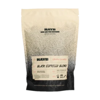 Czarno-beżowa torba kawy HAYB Black Espresso Blend o pojemności 250 g