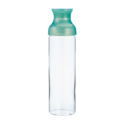 Przezroczysta butelka do cold brew z morską nakrętką i filtrem Hario Filter In Tea Carafe, o pojemności 750ml, idealna do przygotowywania zimnej herbaty lub kawy