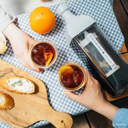 Hario - Ka-Ku Coffee Bottle - Butelka do Cold Brew Biała 1l - obrazek 2