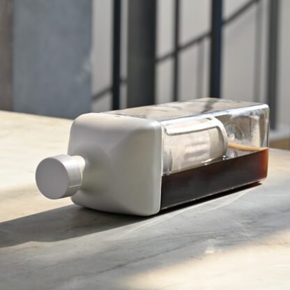 Hario - Ka-Ku Coffee Bottle - Butelka do Cold Brew Biała 1l - obrazek 3