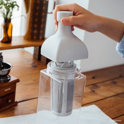 Hario - Ka-Ku Coffee Bottle - Butelka do Cold Brew Biała 1l - obrazek 6
