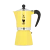 Kawiarka Bialetti Rainbow w żółtym kolorze o pojemności 6 tz, idealna do przygotowania sześciu filiżanek espresso. Elegancki design z czarnym uchwytem zapewnia komfort użytkowania i stylowy wygląd.