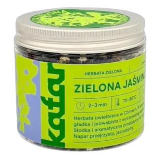 Herbata zielona jaśminowa od Kafar w eleganckim szklanym słoiczku z metalową zakrętką. Subtelny aromat jaśminu oraz delikatny, gładki smak charakterystyczny dla zielonej herbaty. Idealna do przygotowania naparu o przejrzystej, jasnożółtej barwie. Doskonała propozycja dla miłośników herbat z nutą kwiatową, polecana na chwilę relaksu i odprężenia.