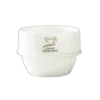 Biała miseczka cuppingowa Origami z logo Cup of Excellence, stworzona z wysokiej jakości ceramiki. Idealna do profesjonalnych degustacji kawy, zapewniająca doskonałe właściwości termiczne i precyzyjne testowanie aromatu oraz smaku kawy.