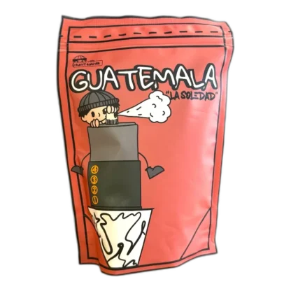 Opakowanie kawy ziarnistej Runty Roaster Guatemala "La Soledad" o intensywnym smaku i aromacie, idealna do alternatywnych metod parzenia, takich jak Chemex czy AeroPress. Kawa speciality z Gwatemali, charakteryzująca się nutami czekolady, owoców i orzechów. Świeżo palona kawa dla miłośników najwyższej jakości ziaren.