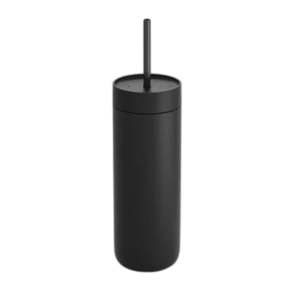 Czarny kubek Fellow Carter Cold Tumbler o pojemności 591 ml. Wykonany z trwałych materiałów, minimalistyczny design z gładką, matową powierzchnią. Wyposażony w wbudowaną słomkę, idealny do zimnych napojów. Stylowy wybór na co dzień, do pracy lub w podróży.