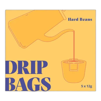 Żółte opakowanie Hard Beans Drip Bags 5x12g – wygodne saszetki z kawą specialty, idealne do szybkiego parzenia w biurze, podróży lub w domu. Wysokiej jakości kawa w poręcznej formie zapewnia wyjątkowy smak i aromat.