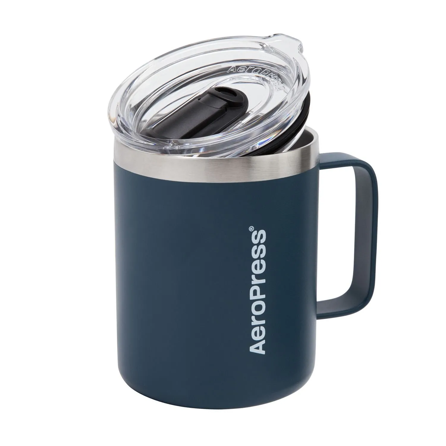 Granatowy kubek termiczny AeroPress z transparentną pokrywką i stalowym rantem, doskonały do kawy i herbaty w podróży.