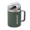 Zielony kubek termiczny AeroPress z przezroczystą pokrywką i stalowym rantem, idealny do kawy i herbaty w podróży.