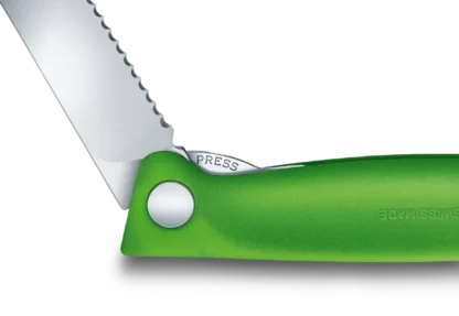 Nóż Victorinox Piknikowy Swiss Classic Zielony Składany 6.7836.F4B Ostrze Ząbkowane 11 cm - obrazek 3