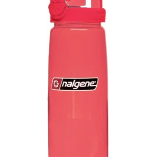 Półprzezroczysta różowa butelka Nalgene o pojemności 0,7 litra z czerwono-różową nakrętką typu OTF i białym logo – idealna do szkoły, pracy i na trening.