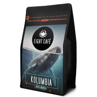 Opakowanie kawy Kolumbia 100% Arabica od Eight Café, z grafiką przedstawiającą wieloryba w wodzie. Idealna dla miłośników aromatycznych napojów, oferująca wyjątkowy smak i jakość.