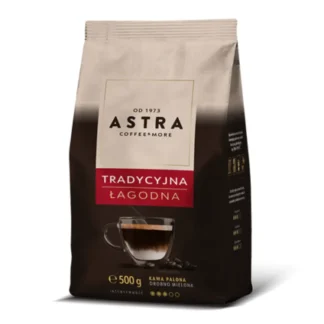 Opakowanie kawy Astra Tradycyjna Łagodna o wadze 500g, idealne do codziennego parzenia aromatycznego napoju. Kawa mielona o delikatnym smaku, która zachwyci miłośników kawy oraz doskonale sprawdzi się w dopełnieniu chwili relaksu.