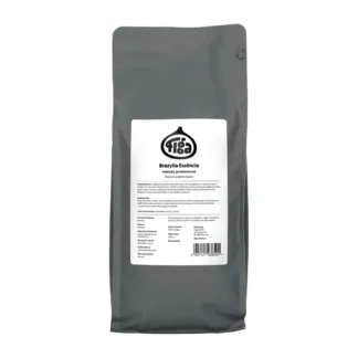 Opakowanie kawy Brazylia Essência, idealnej do parzenia metodami przelewowym, ukazuje elegancką szarość z wyraźnym logo producenta. Dzięki unikalnemu połączeniu smaków, ta kawa zapewnia wyjątkowe doświadczenia degustacyjne, wprowadzając nuty słodyczy i owocowości do Twojej filiżanki.