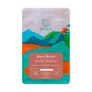 Opakowanie kawy Bass Brew z BeMyBean z Brazylii i Hondurasu, wyróżniające się nietuzinkowym wzornictwem. Kawa o profilach smakowych z nutami kakao i orzecha laskowego, idealna dla miłośników wyjątkowych aromatów.