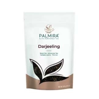 Opakowanie herbaty czarnej Darjeeling od Palmira, ważące 100g, doskonałe dla miłośników aromatycznych naparów. Idealny wybór do codziennego parzenia oraz wyjątkowych chwil relaksu, ten produkt wzbogaci oferty każdej herbaciarni.